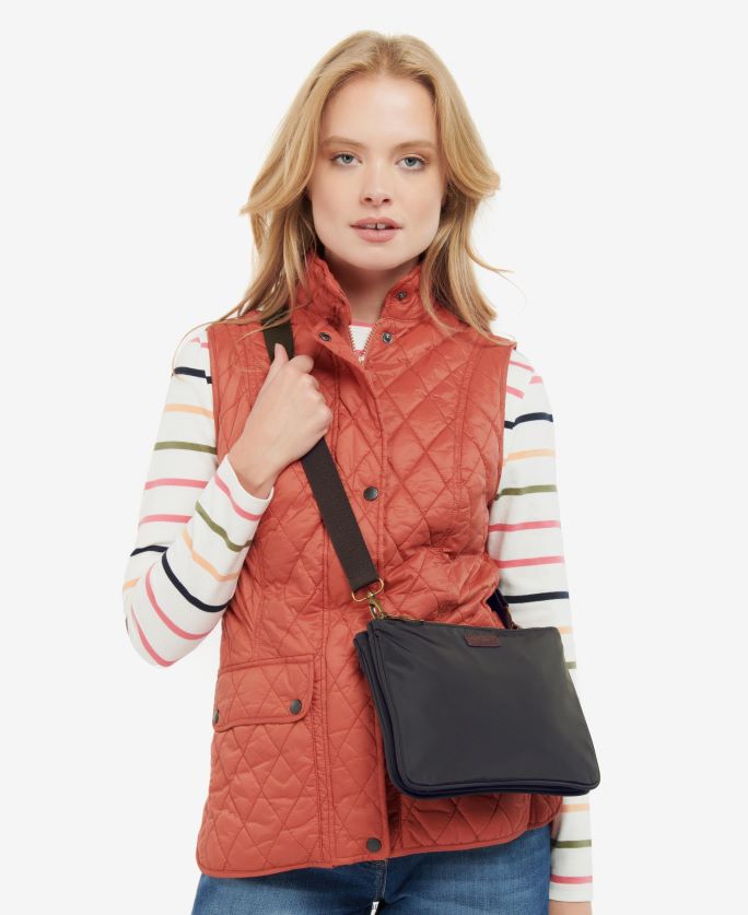 Barbour sievietes ella dubultā rāvējslēdzēja crossbody soma P8J88A2400 Piederumi olīvu