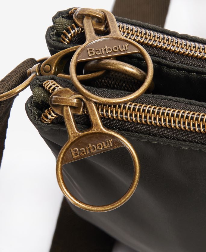 Barbour sievietes ella dubultā rāvējslēdzēja crossbody soma P8J88A2400 Piederumi olīvu
